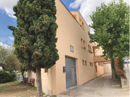 Entrada del taller al Pago